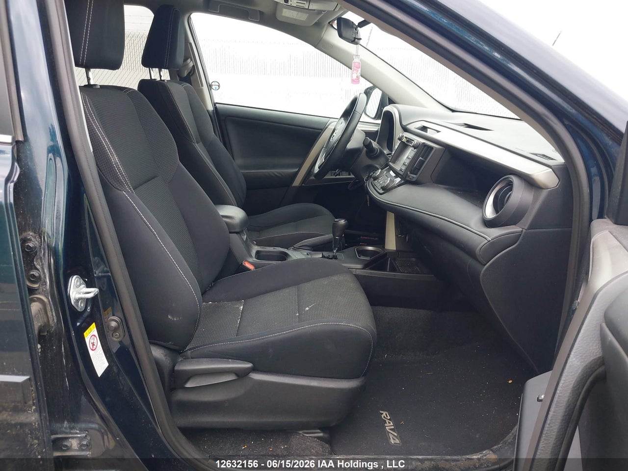 2017 TOYOTA RAV4 XLE thumbnail 6