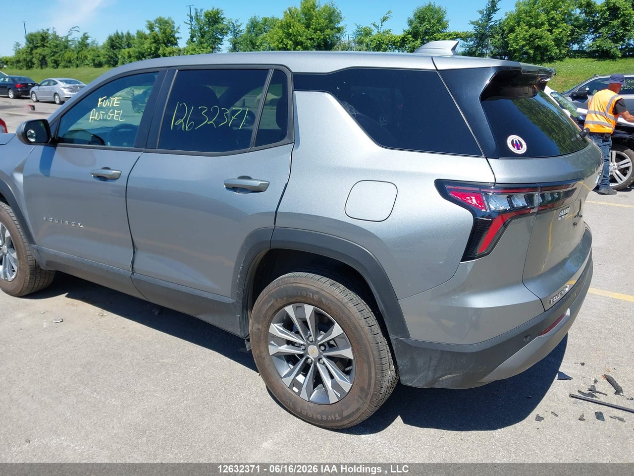 2025 CHEVROLET EQUINOX thumbnail 4