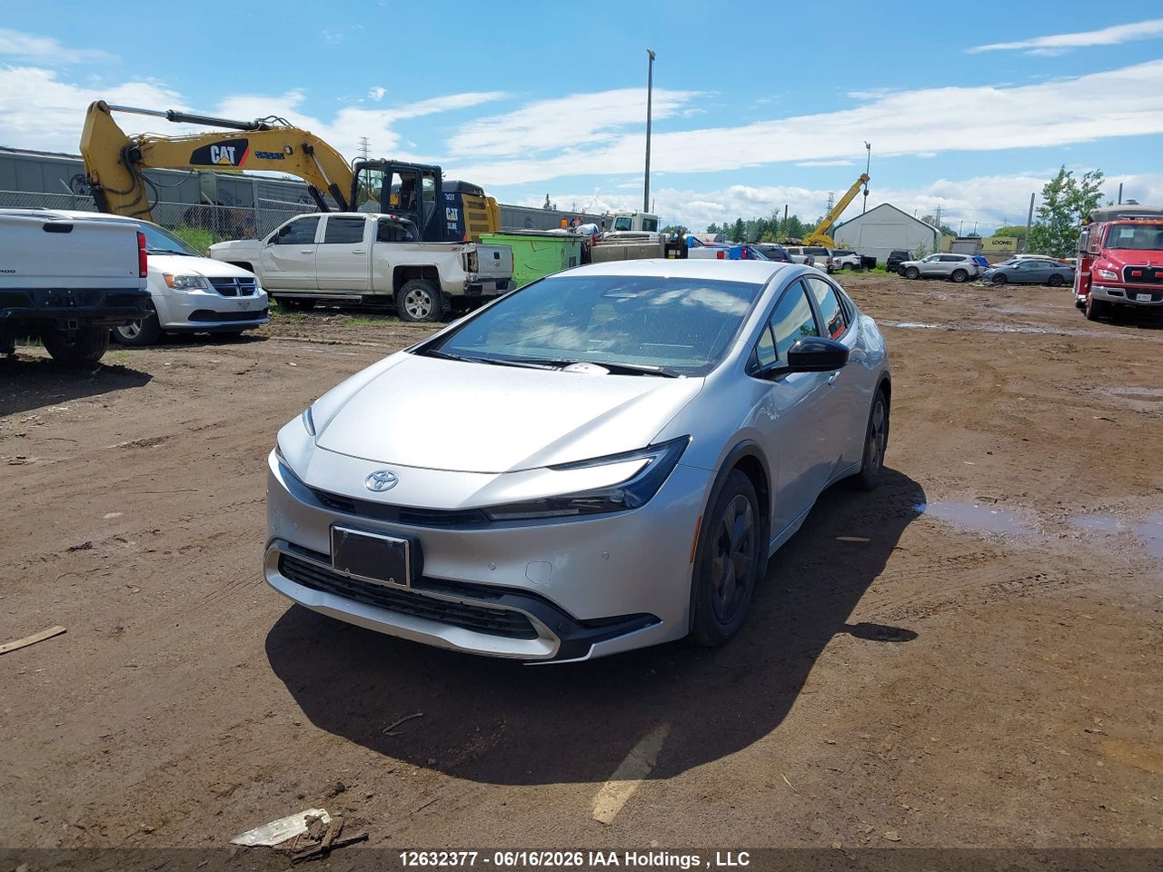 2026 TOYOTA PRIUS thumbnail 3