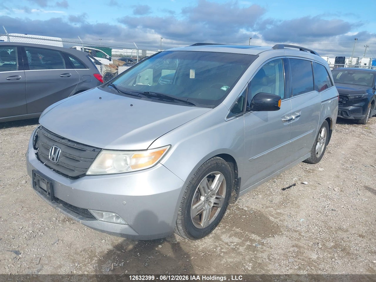 2011 HONDA ODYSSEY TOURING thumbnail 3