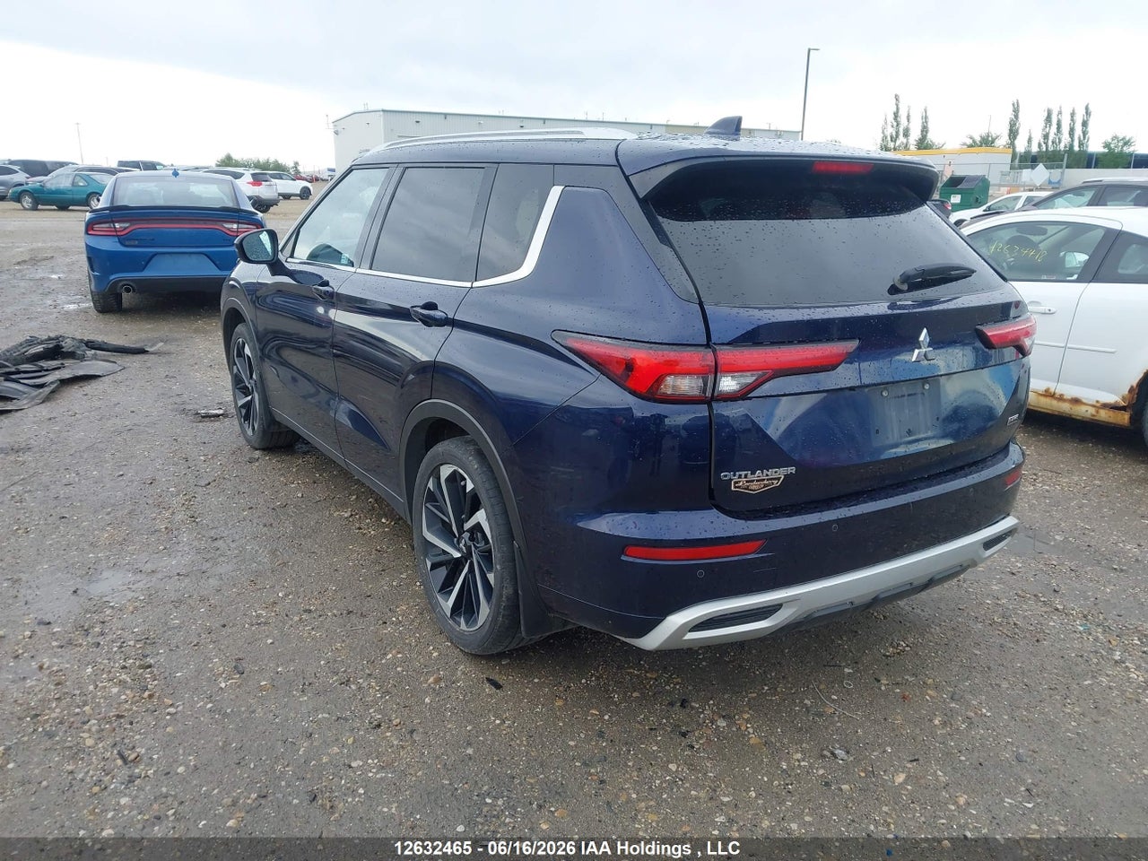 2022 MITSUBISHI OUTLANDER GT/GT PREMIUM thumbnail 4