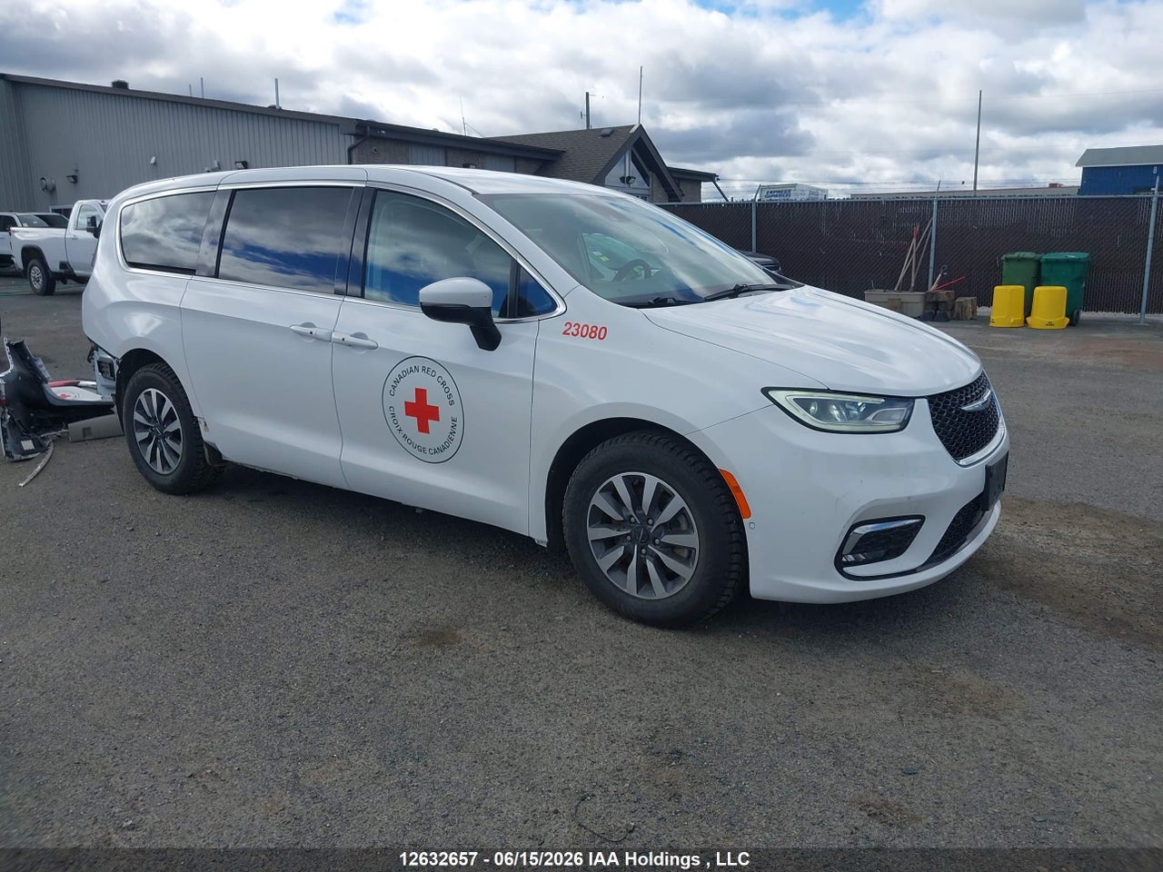 2023 CHRYSLER PACIFICA HYBRID TOURING L thumbnail 2
