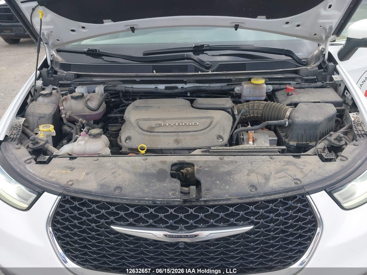 2023 CHRYSLER PACIFICA HYBRID TOURING L thumbnail 11