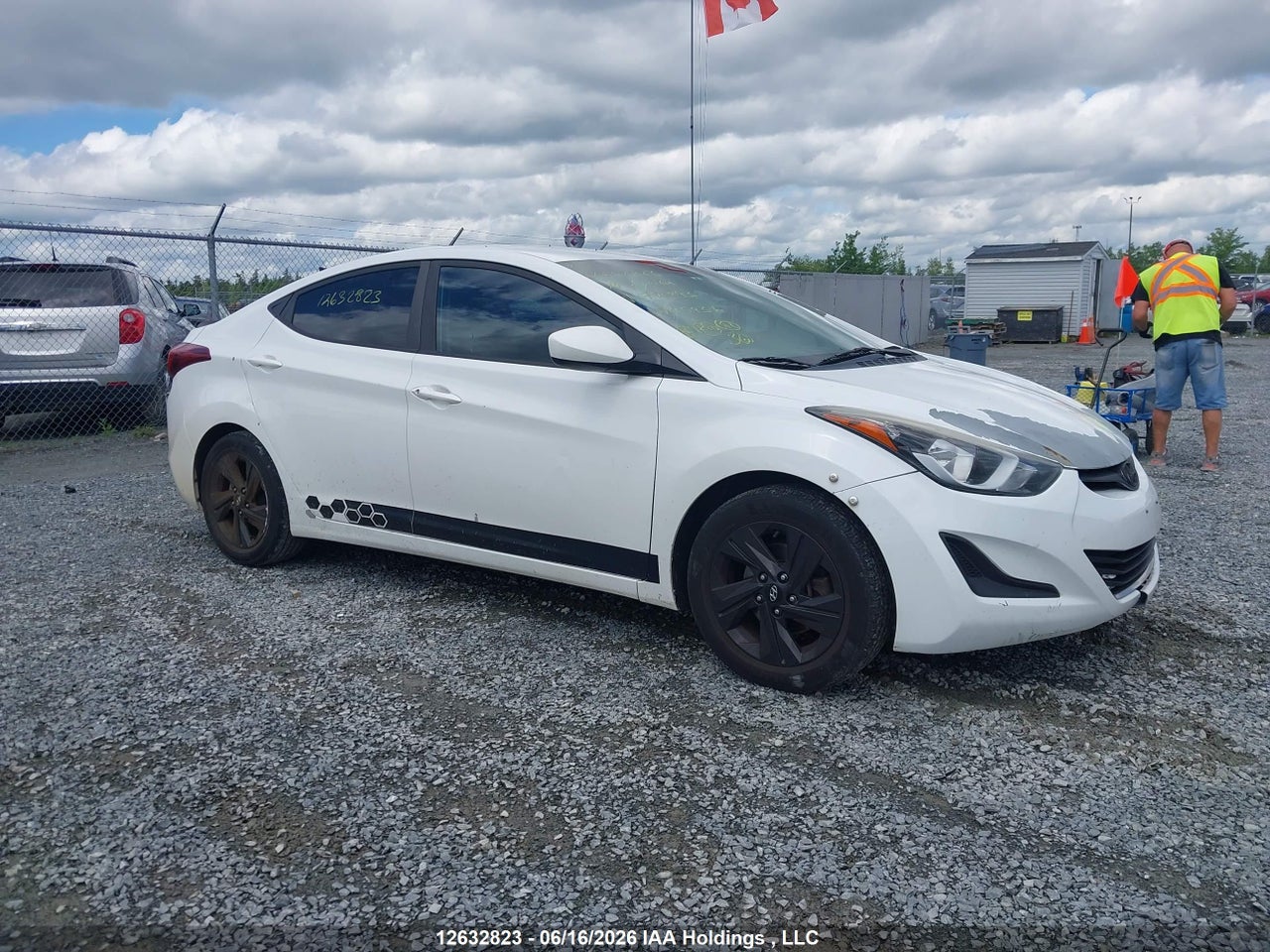 2016 HYUNDAI ELANTRA LE-R thumbnail 2