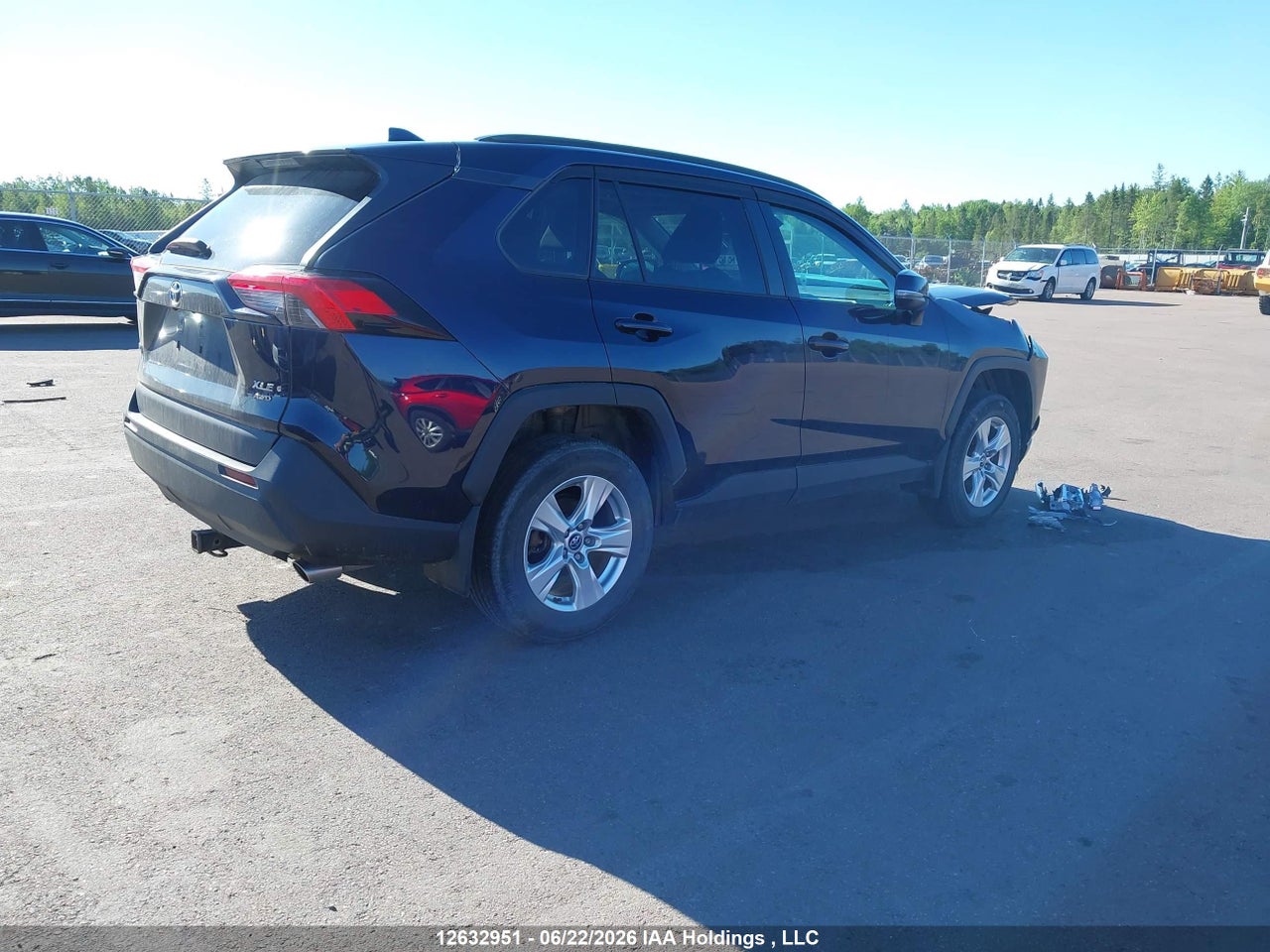 2020 TOYOTA RAV4 XLE thumbnail 5
