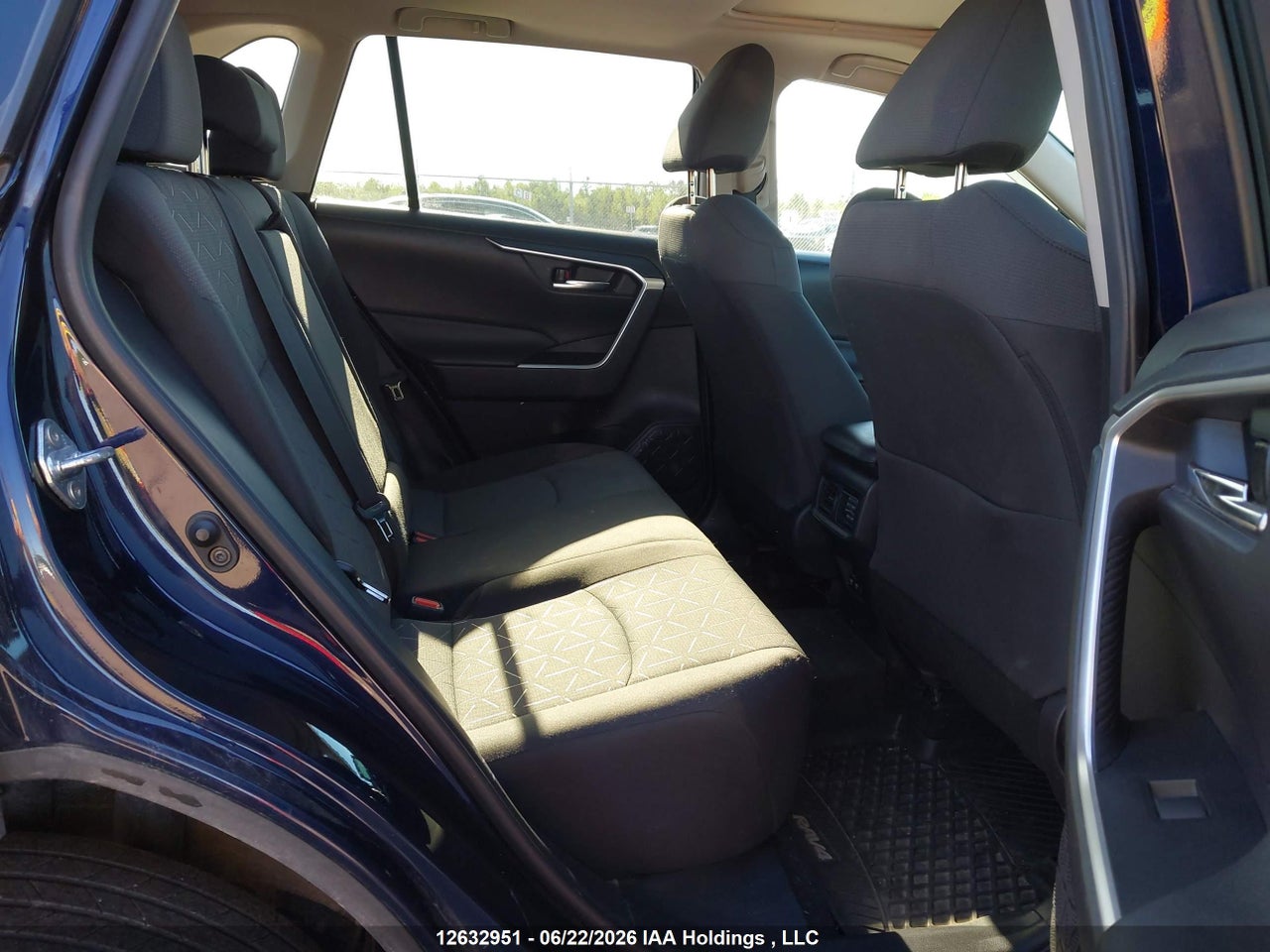 2020 TOYOTA RAV4 XLE thumbnail 9