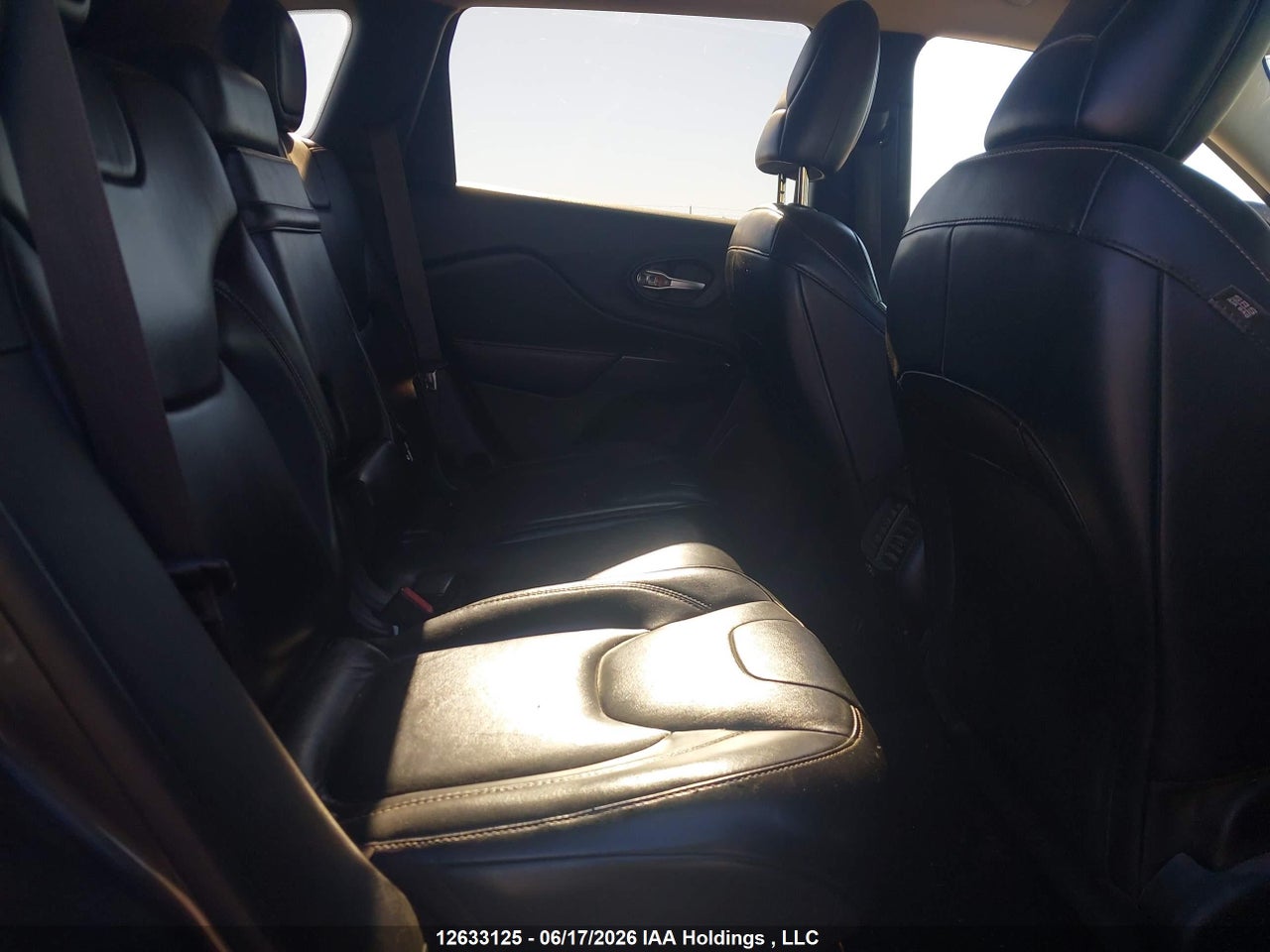 2015 JEEP CHEROKEE LIMITED thumbnail 9