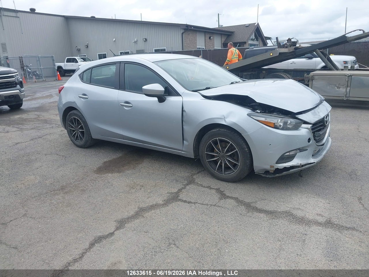 2017 MAZDA MAZDA3 thumbnail 2