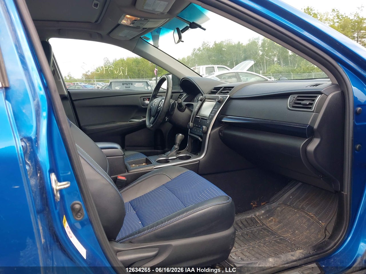 2016 TOYOTA CAMRY XSE thumbnail 6