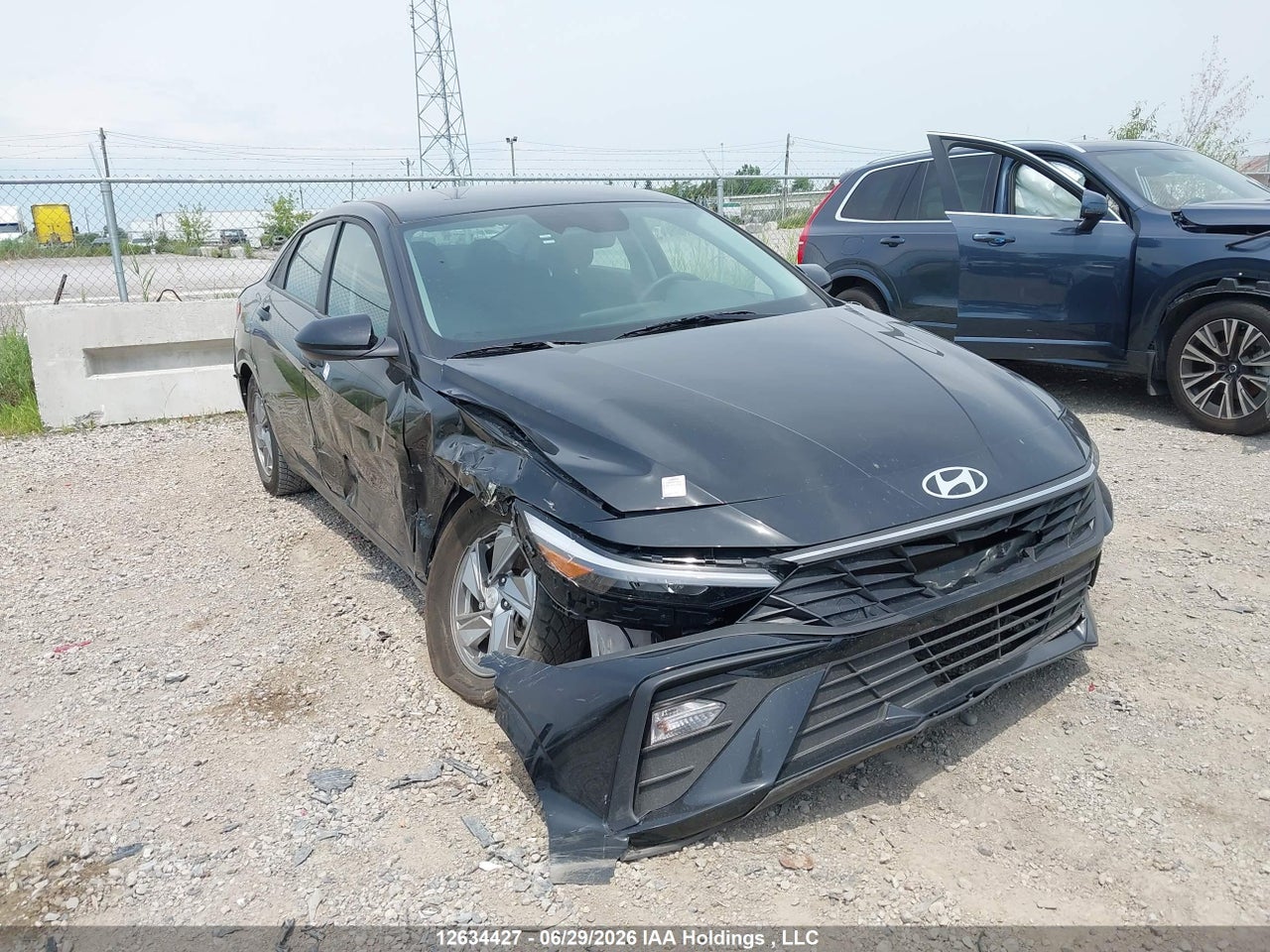 2025 HYUNDAI ELANTRA ESSENTIAL thumbnail 2