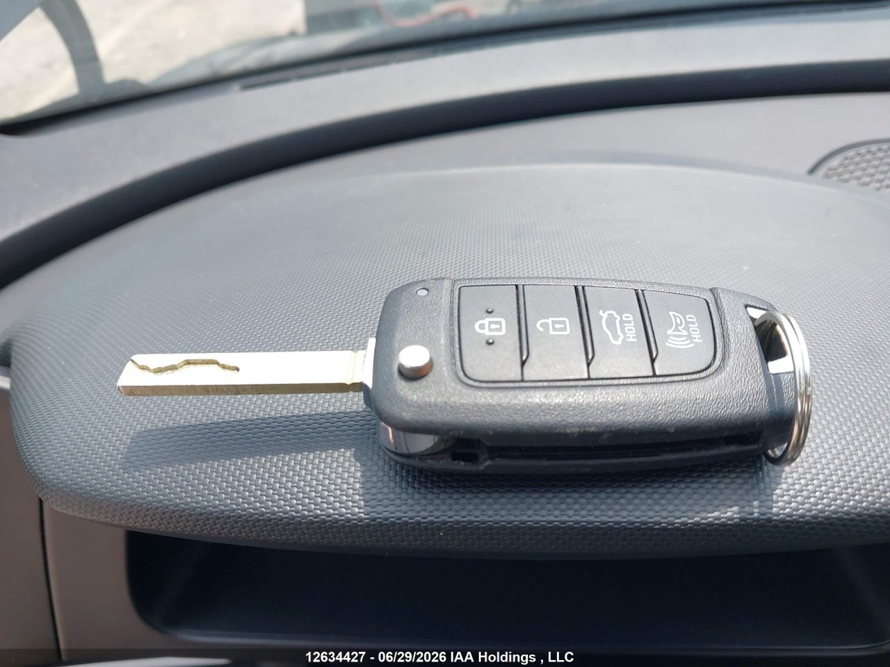 2025 HYUNDAI ELANTRA ESSENTIAL thumbnail 12