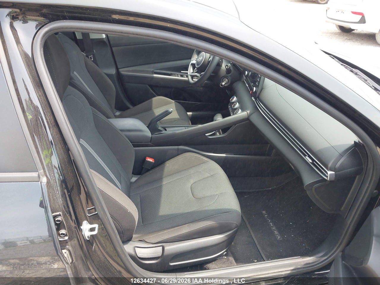 2025 HYUNDAI ELANTRA ESSENTIAL thumbnail 6