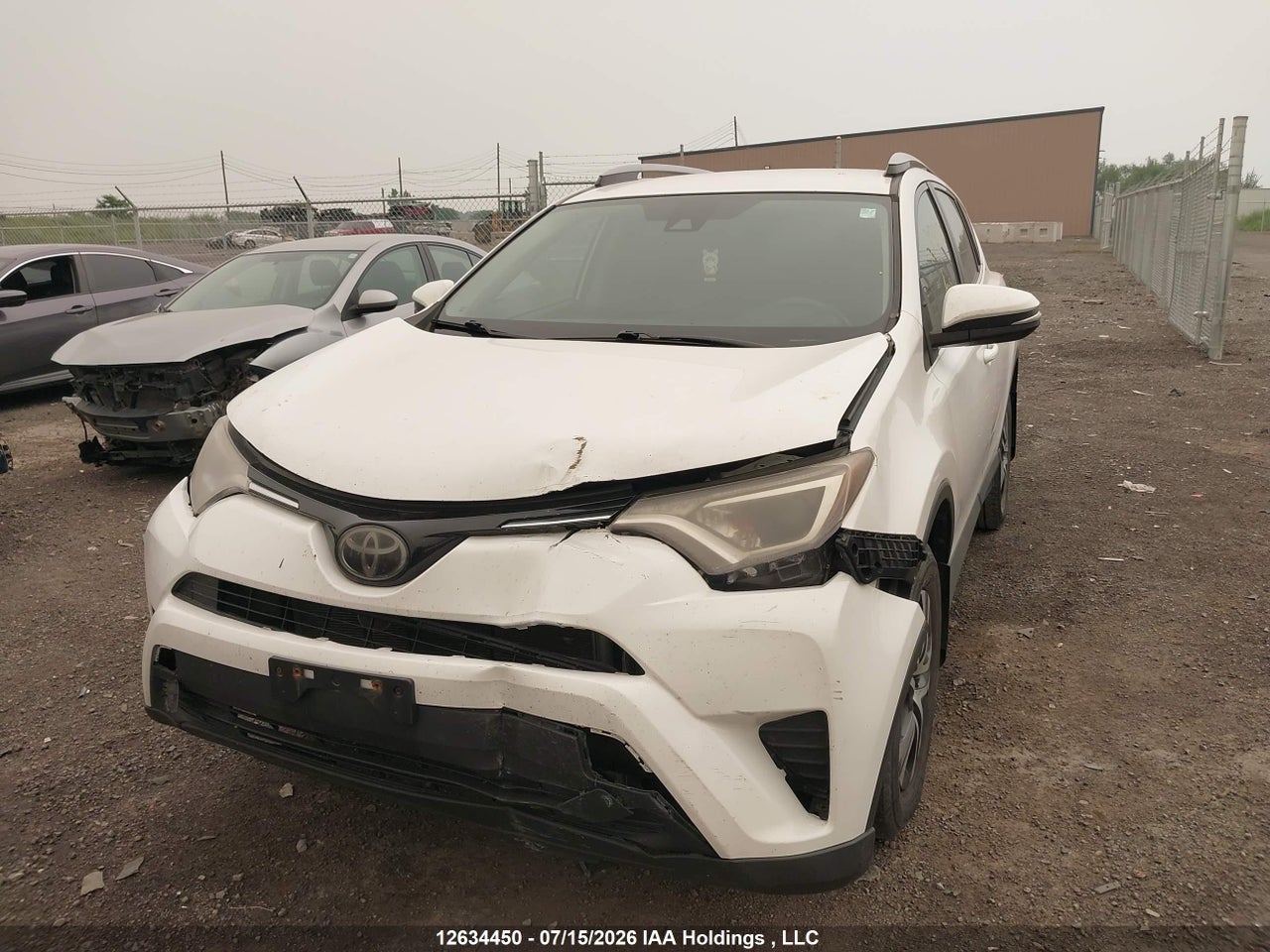 2017 TOYOTA RAV4 LE thumbnail 3