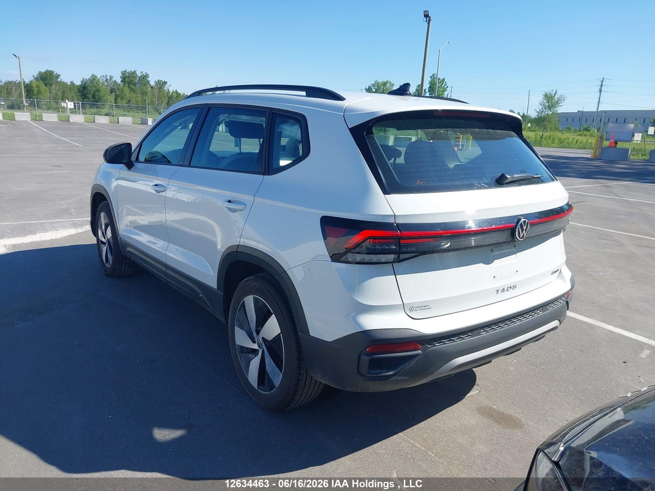 2025 VOLKSWAGEN TAOS TRENDLINE thumbnail 4