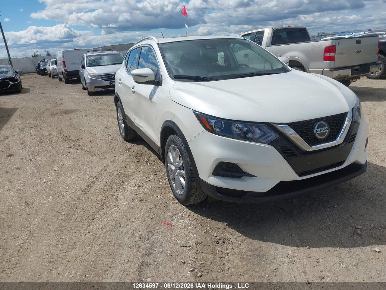 2023 NISSAN QASHQAI SV thumbnail 2