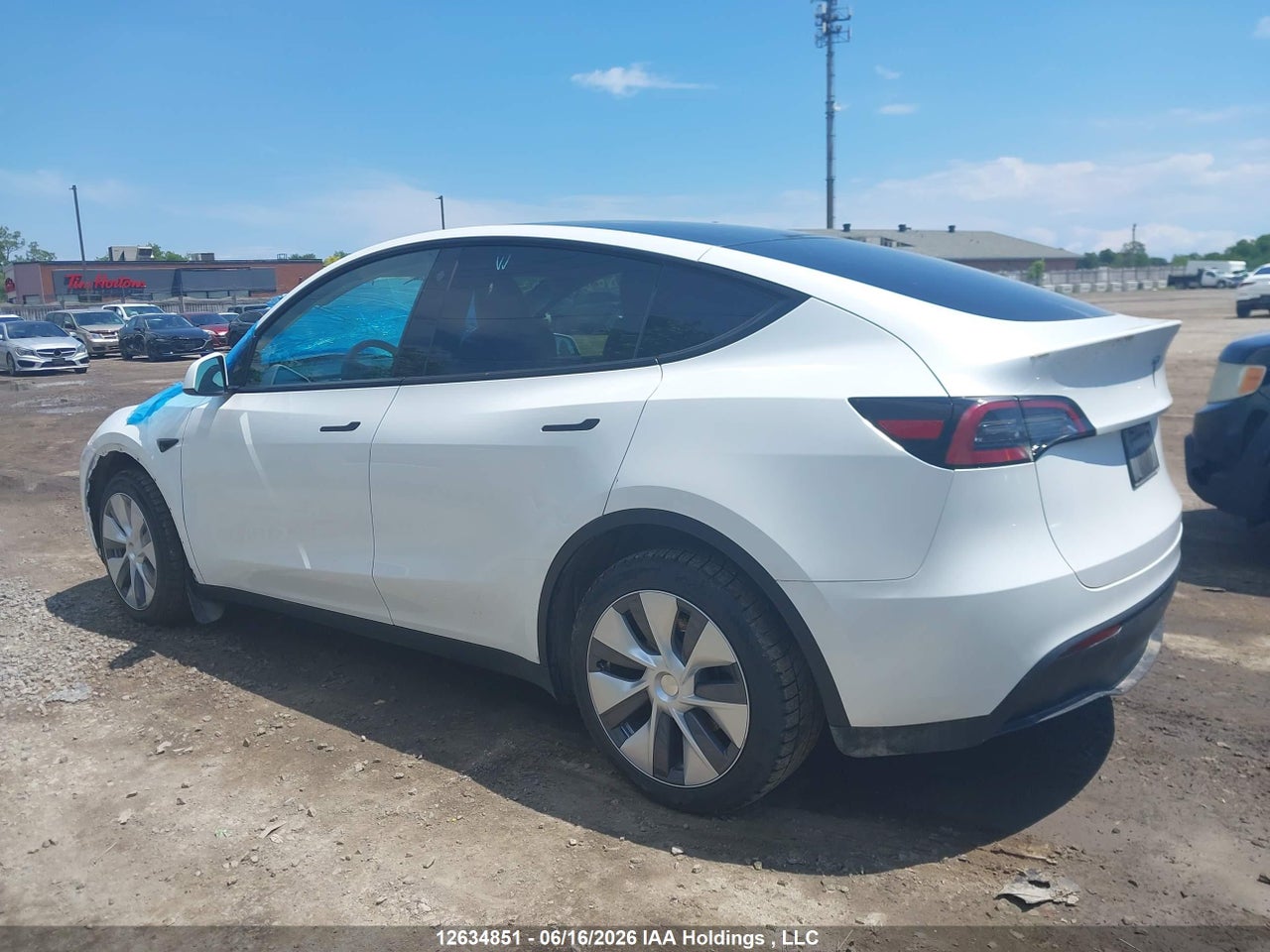 2023 TESLA MODEL Y thumbnail 4