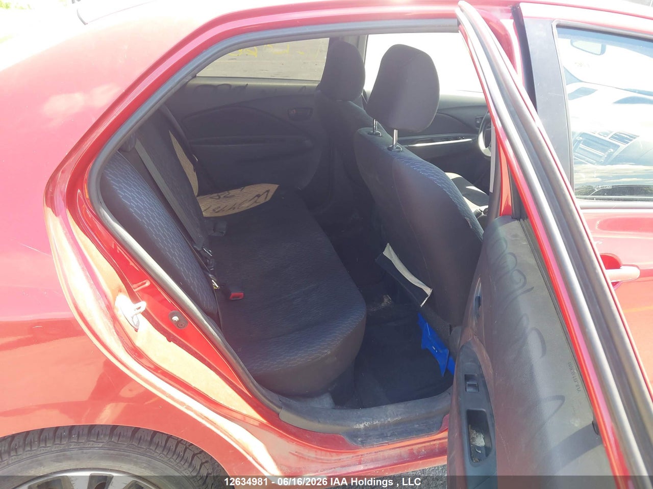 2010 TOYOTA YARIS thumbnail 9