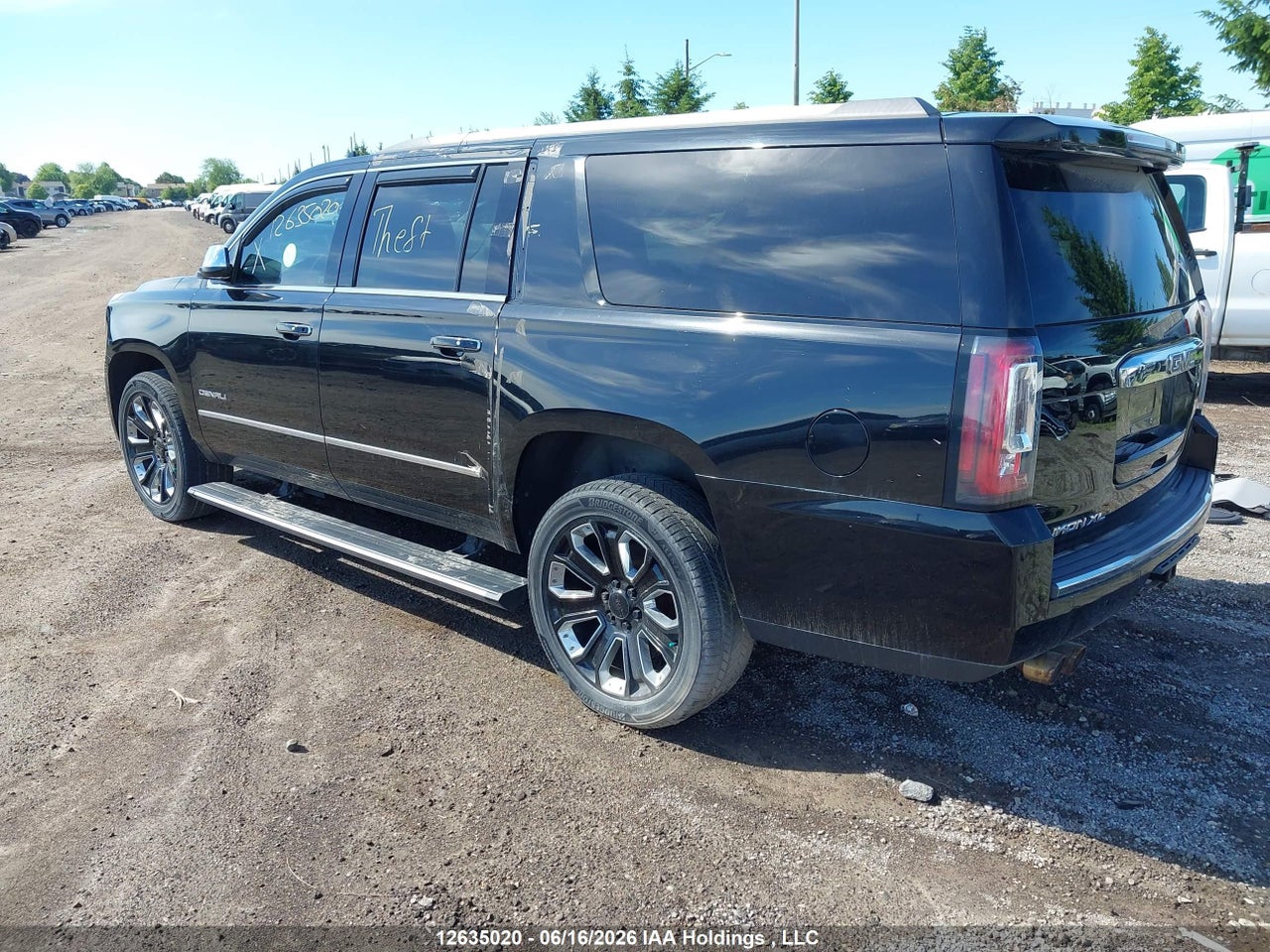 2019 GMC YUKON XL thumbnail 4
