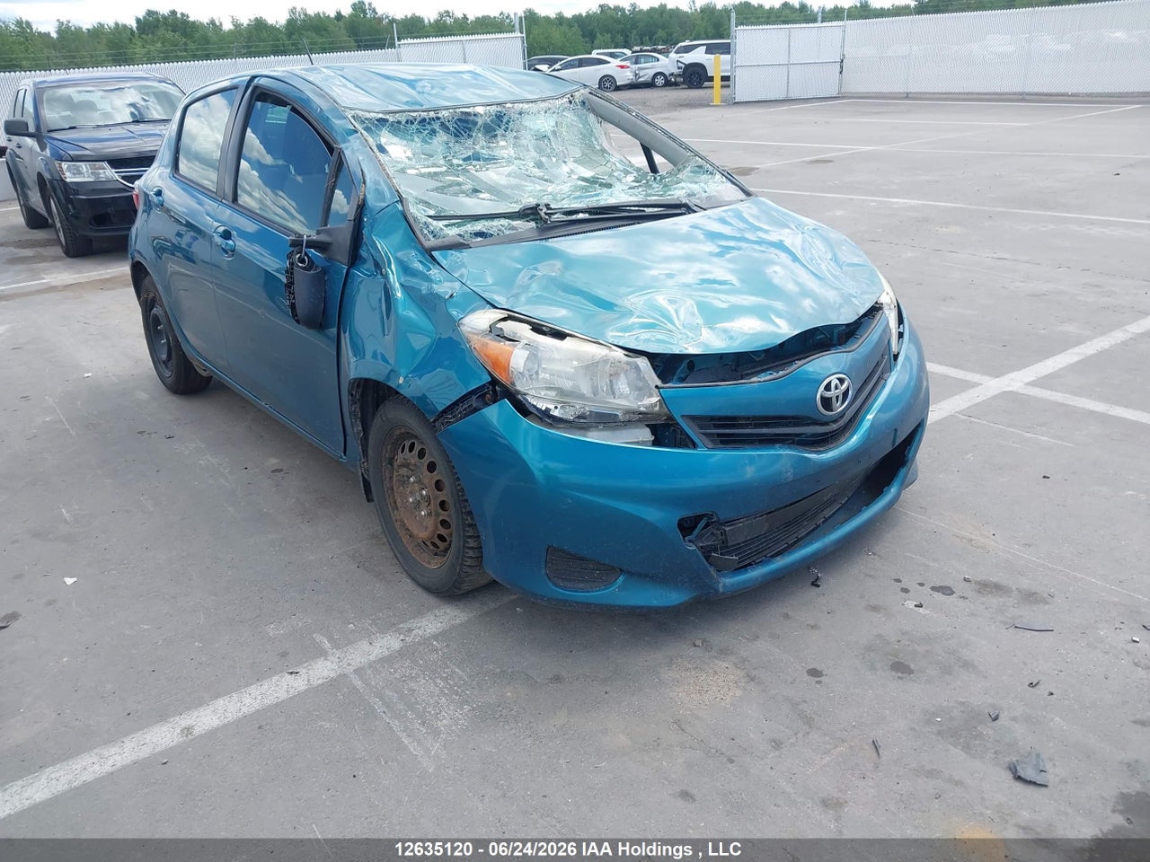 2012 TOYOTA YARIS LE thumbnail 2