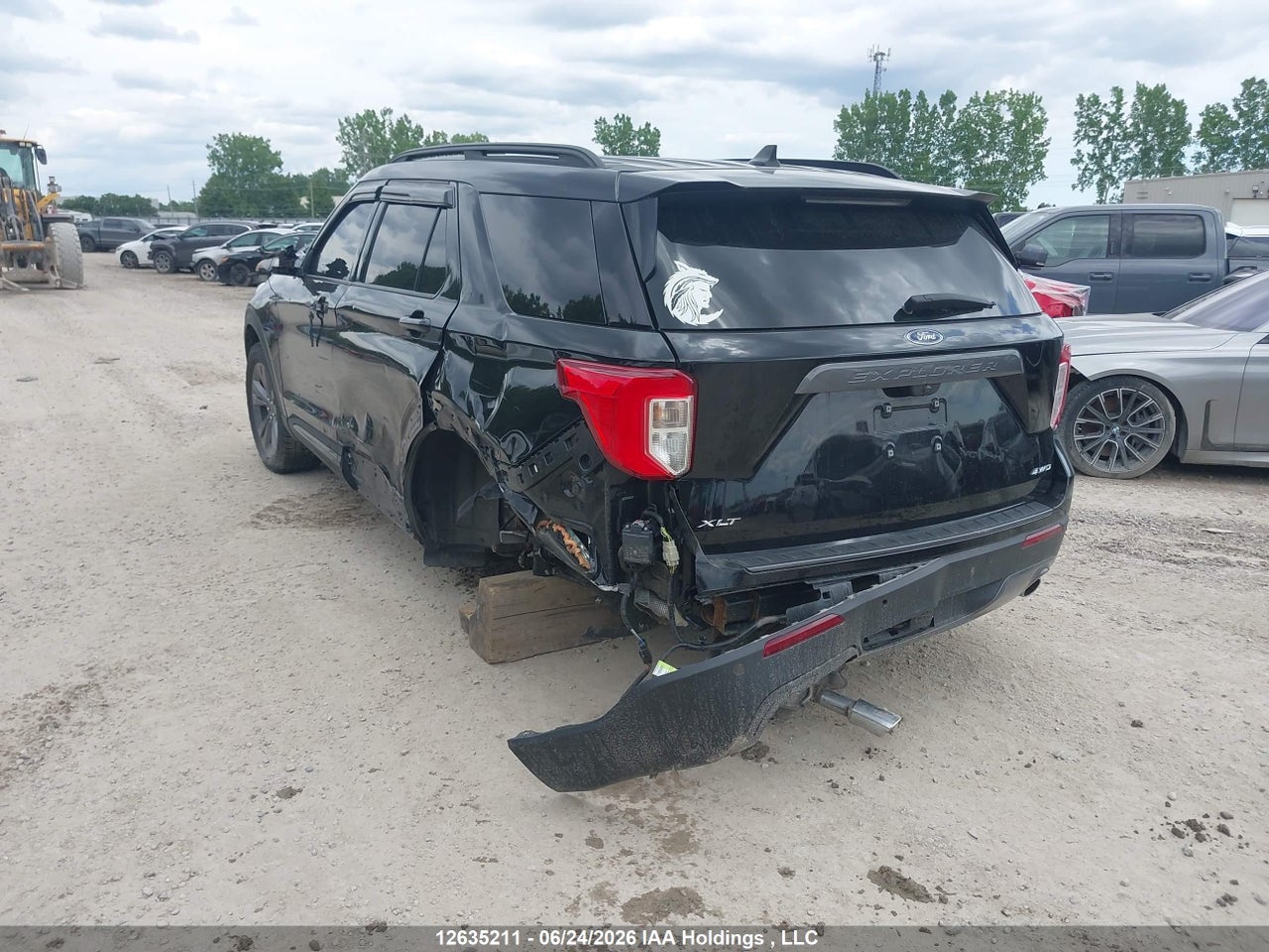 2022 FORD EXPLORER XLT thumbnail 4