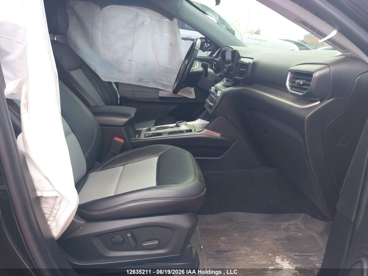 2022 FORD EXPLORER XLT thumbnail 6