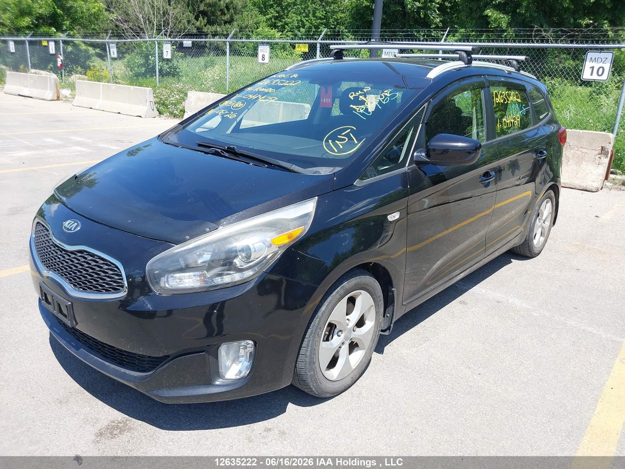2014 KIA RONDO thumbnail 3