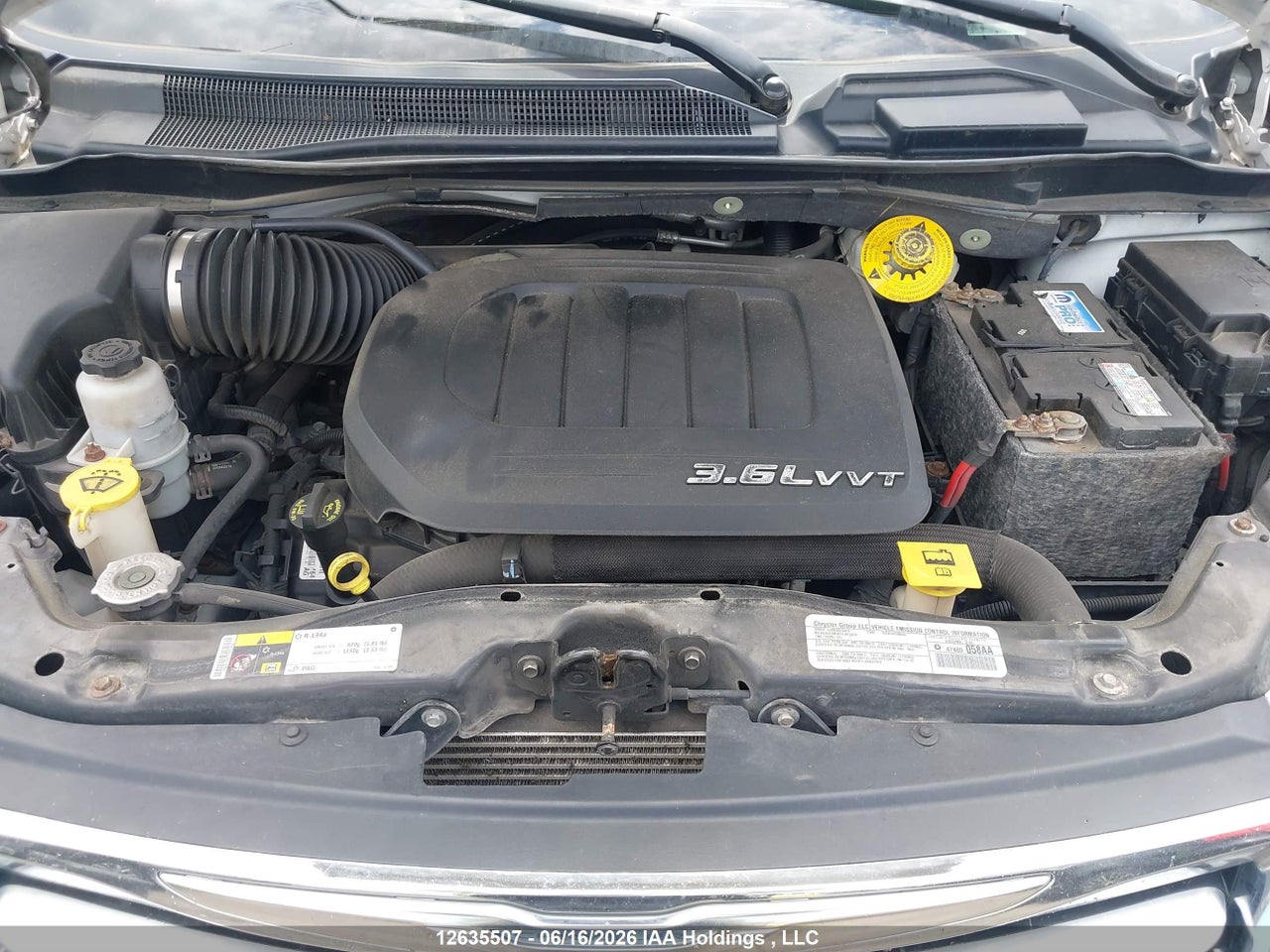 2014 CHRYSLER TOWN & COUNTRY LIMITED thumbnail 11