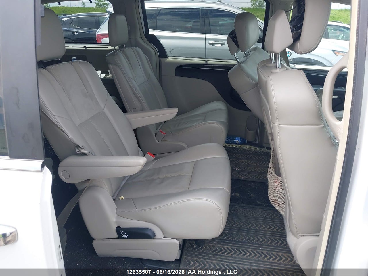 2014 CHRYSLER TOWN & COUNTRY LIMITED thumbnail 9