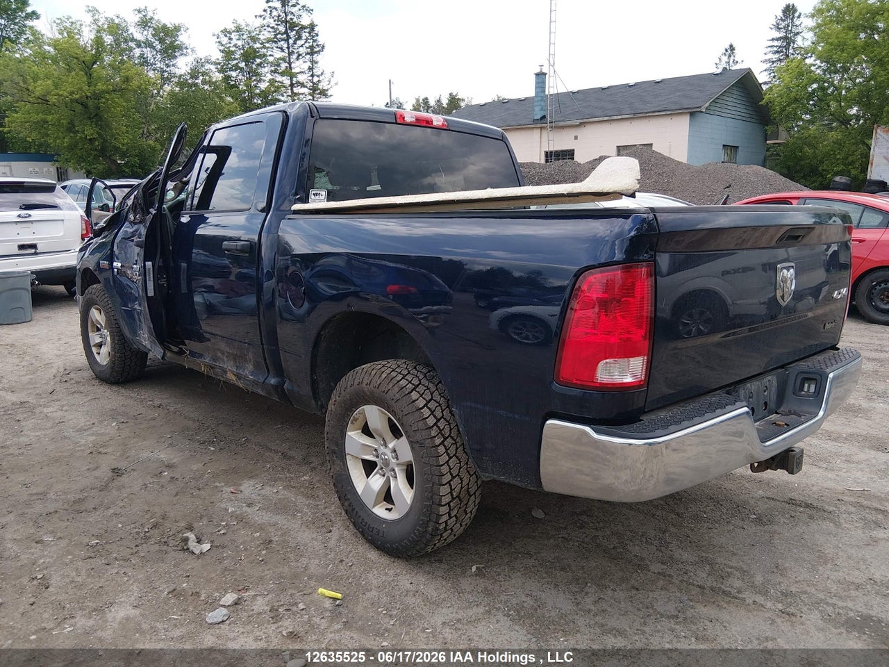 2017 RAM 1500 ST thumbnail 4
