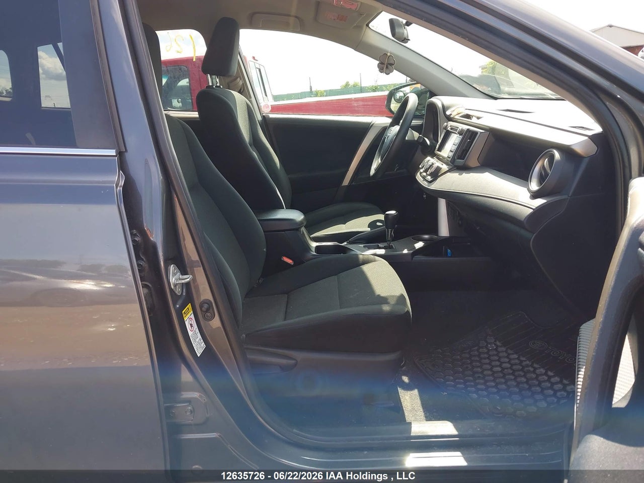 2015 TOYOTA RAV4 LE thumbnail 6