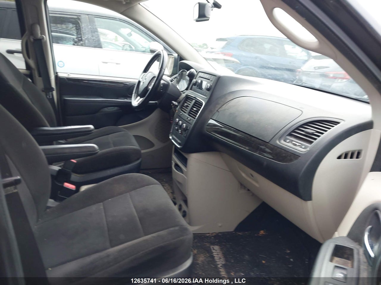 2012 DODGE GRAND CARAVAN thumbnail 6
