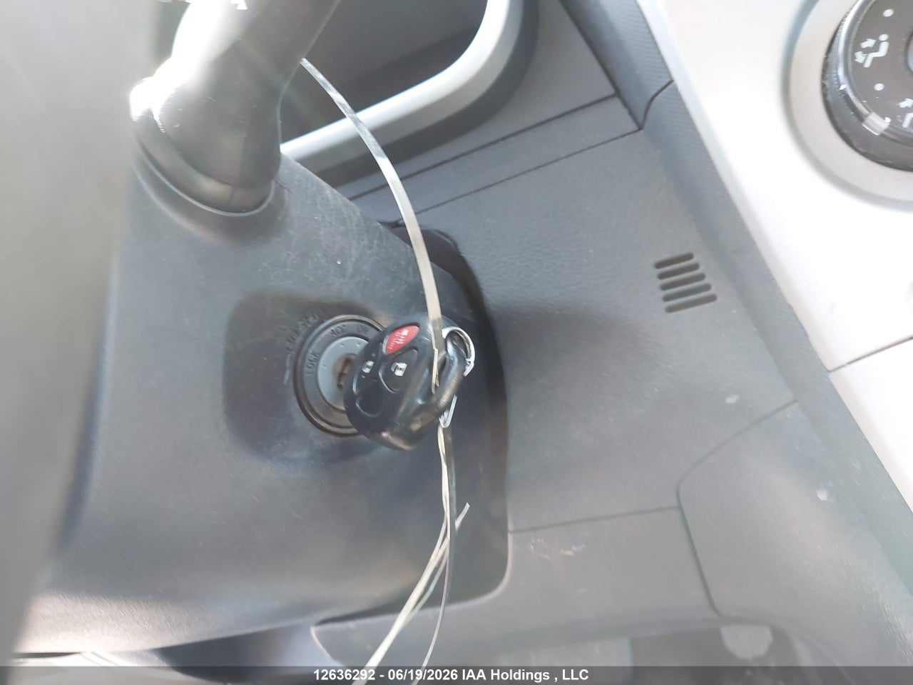 2010 TOYOTA MATRIX thumbnail 12