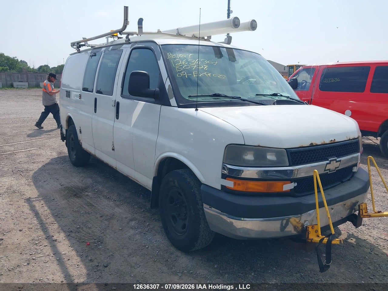 2009 CHEVROLET EXPRESS 3500 STANDARD thumbnail 2