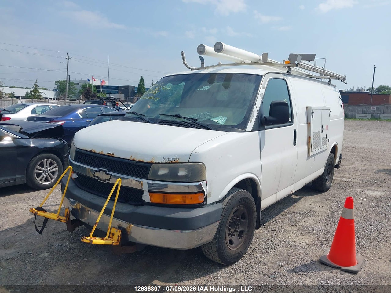 2009 CHEVROLET EXPRESS 3500 STANDARD thumbnail 3