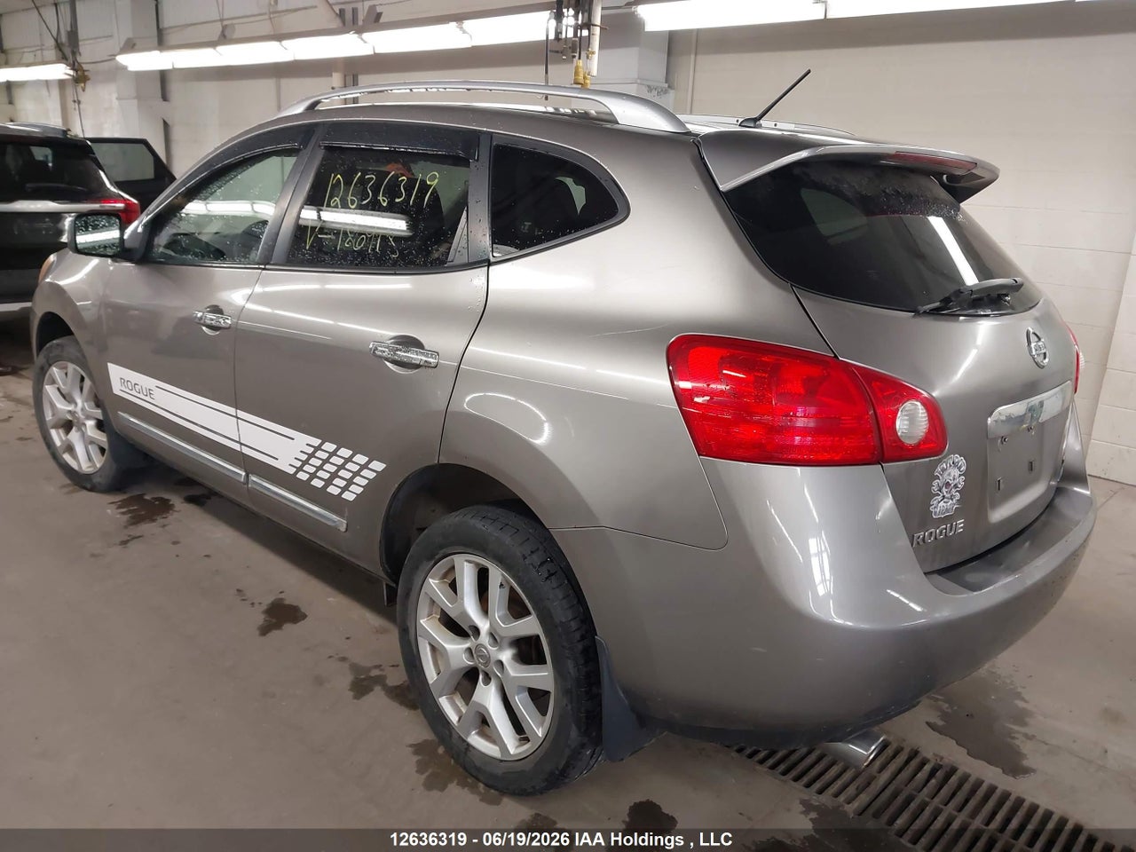 2011 NISSAN ROGUE SV thumbnail 4