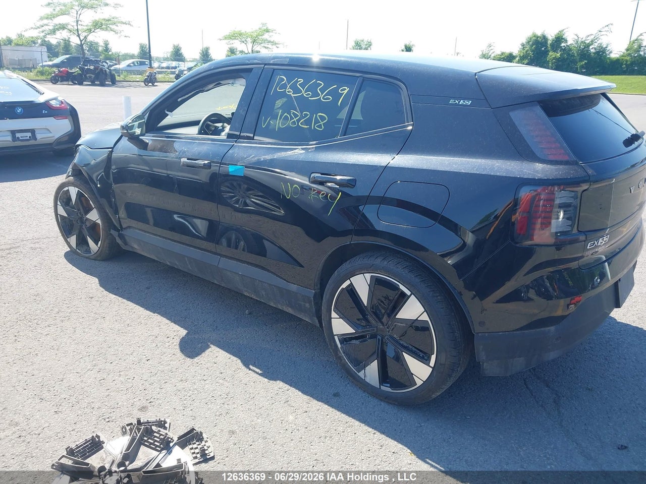 2025 VOLVO EX30 TWIN MOTOR PERFORMANCE ULTRA thumbnail 4