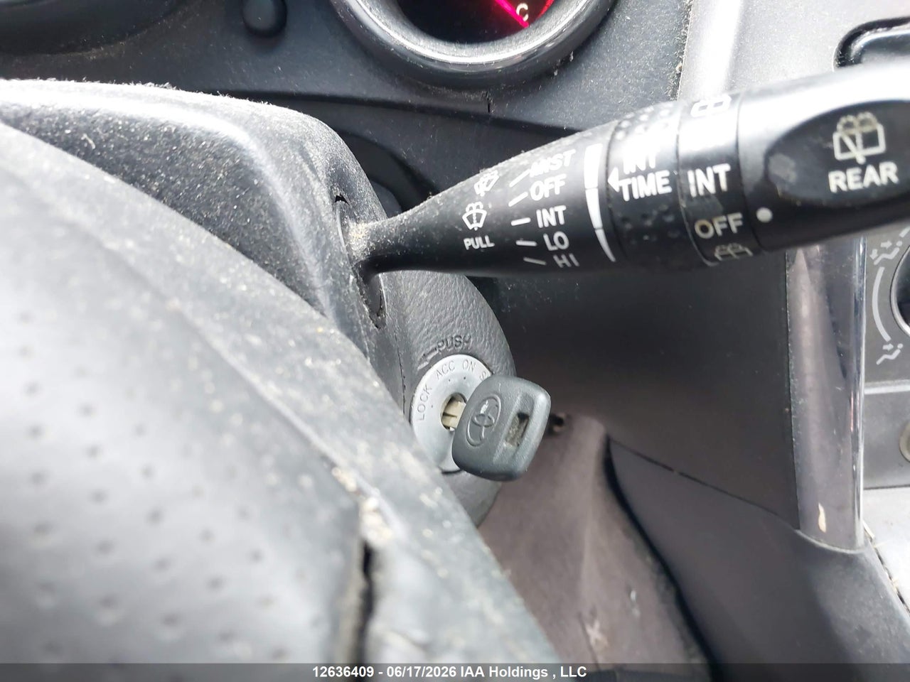 2004 TOYOTA Matrix XR thumbnail 12
