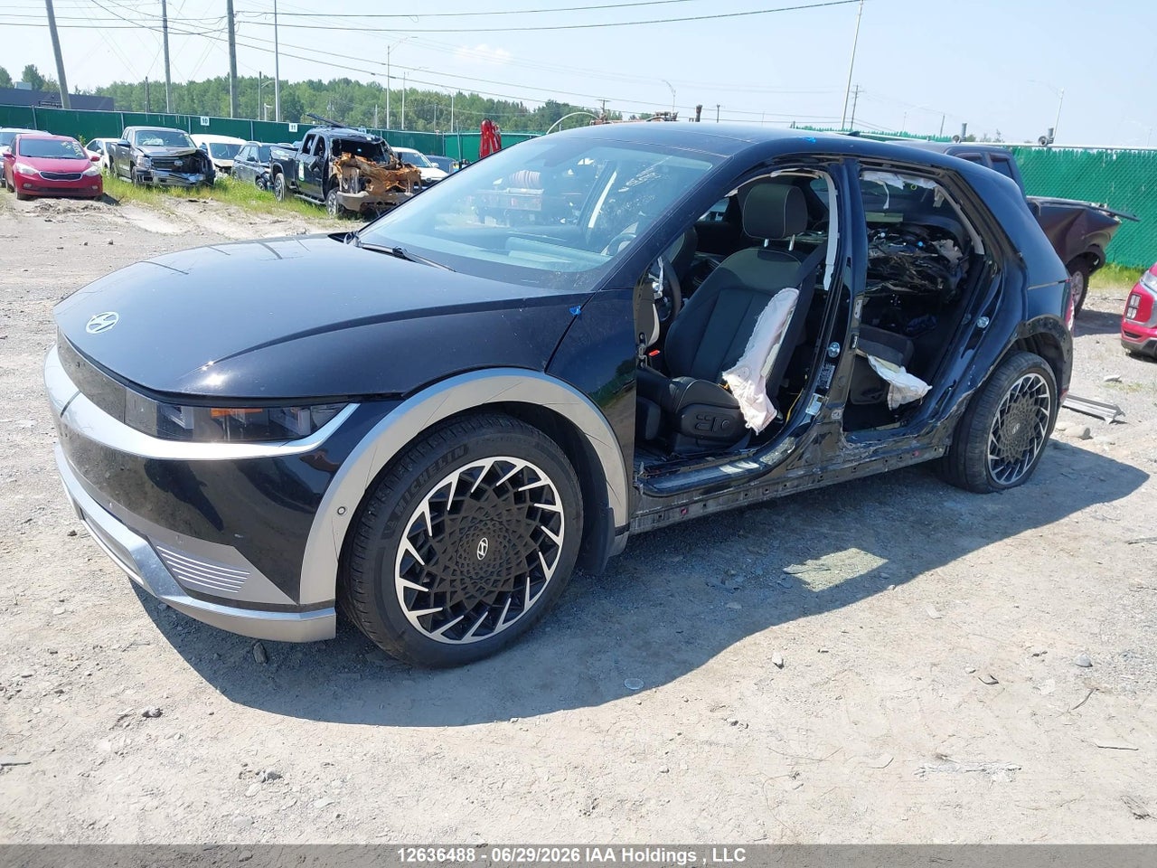 2024 HYUNDAI IONIQ 5 PREFERRED LONG RANGE WITH ULTIMATE PACKAGE thumbnail 3
