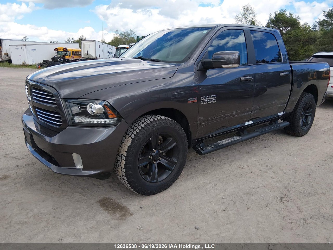 2017 RAM 1500 SPORT thumbnail 3