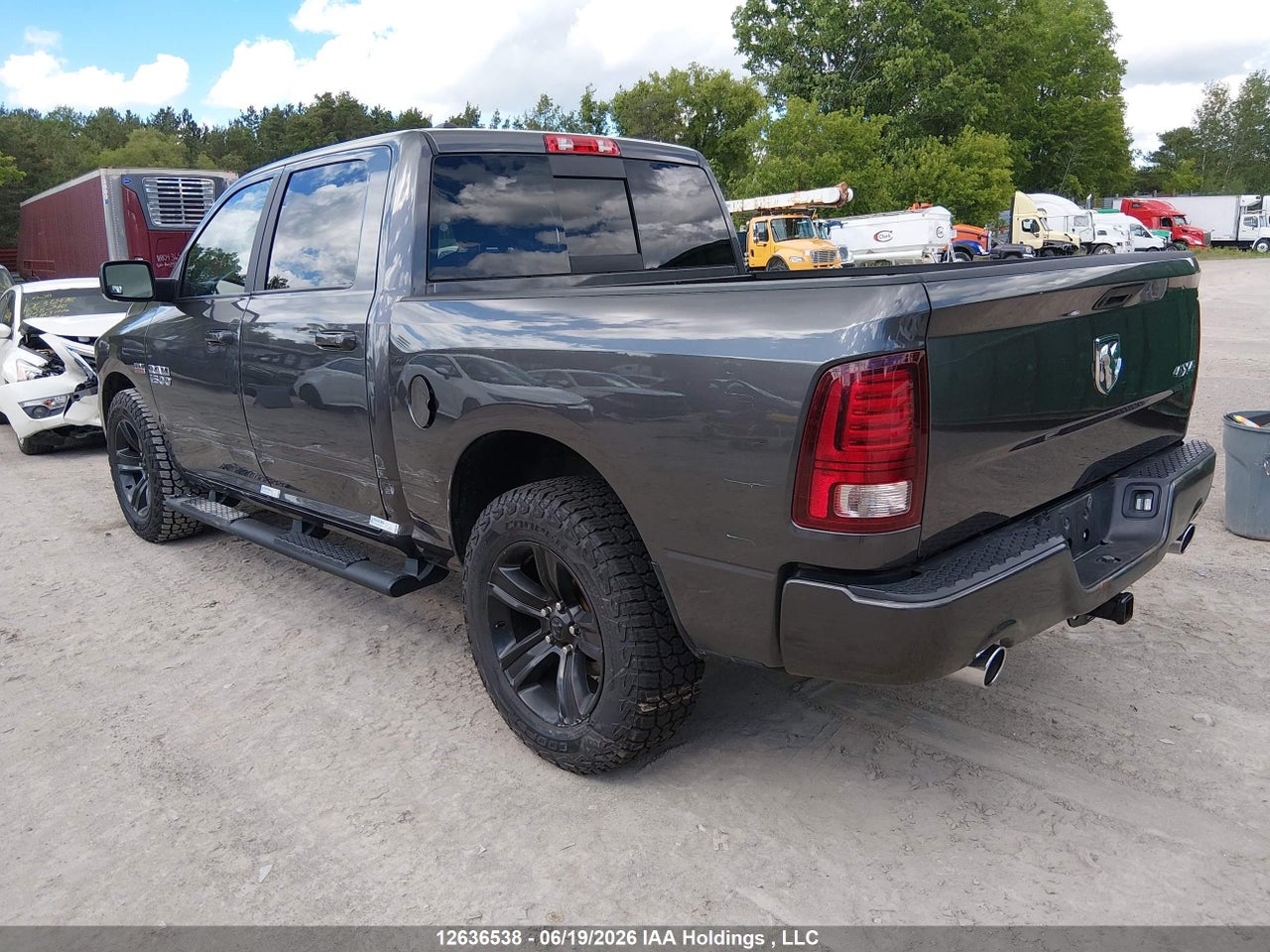 2017 RAM 1500 SPORT thumbnail 4