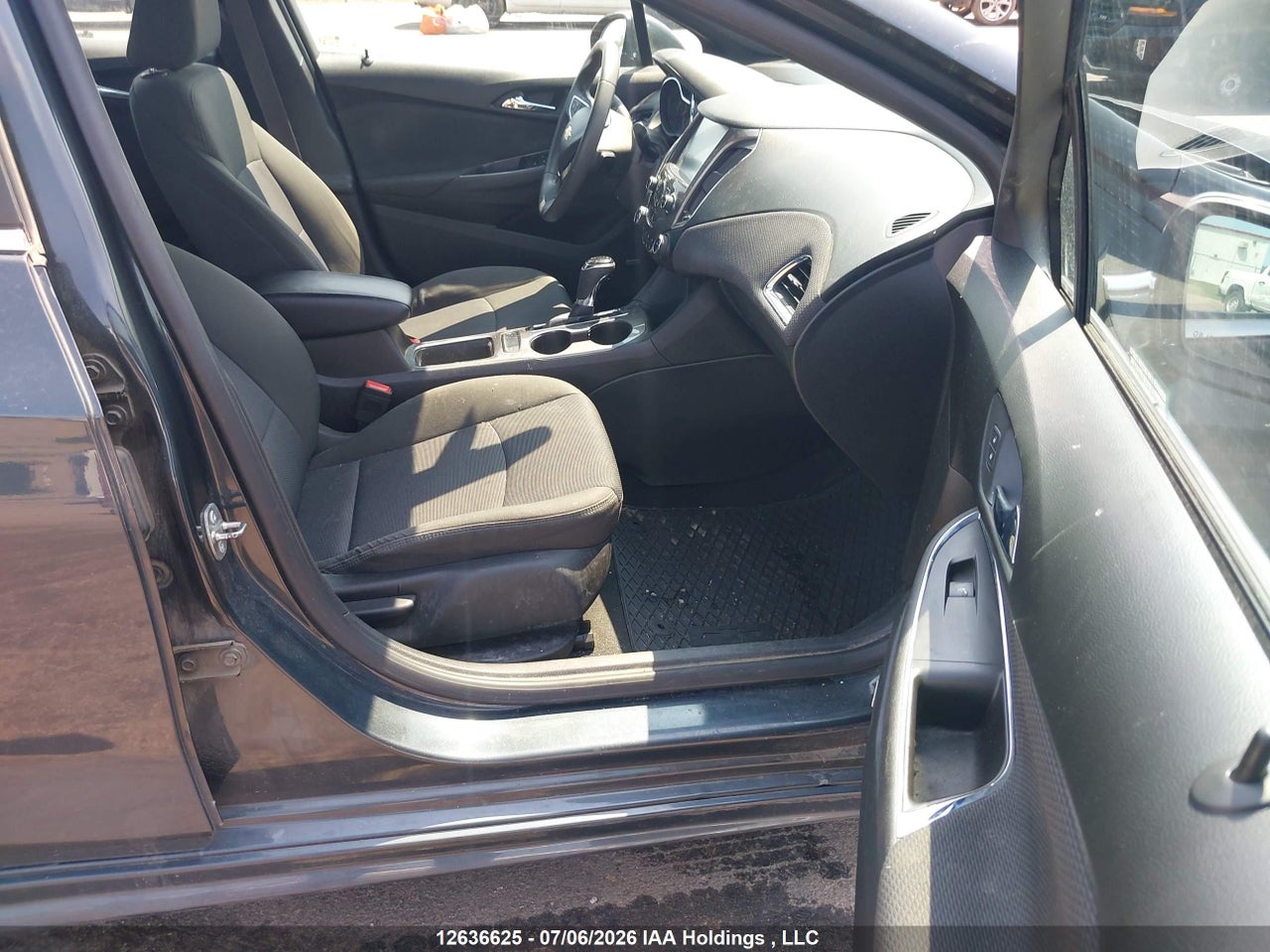 2017 CHEVROLET CRUZE LT AUTO thumbnail 6
