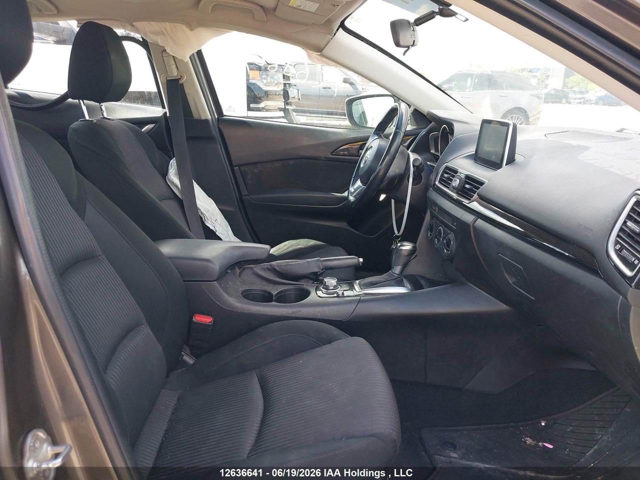 2015 MAZDA MAZDA3 GS thumbnail 6