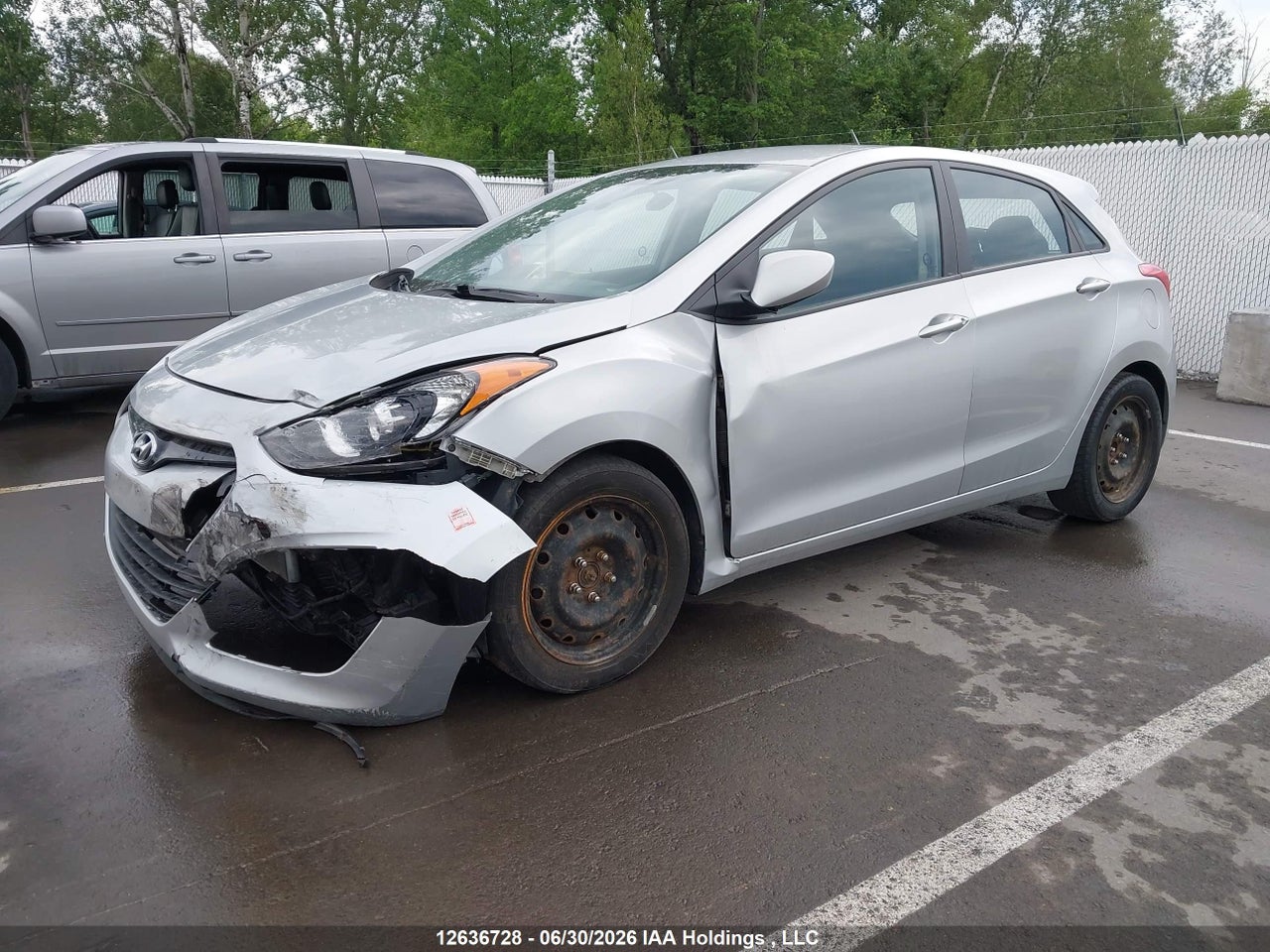 2013 HYUNDAI ELANTRA thumbnail 3