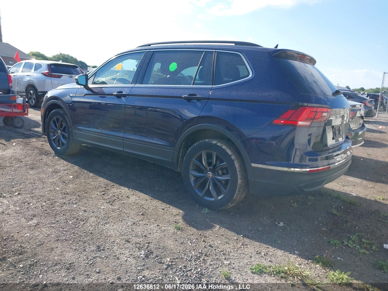 2023 VOLKSWAGEN TIGUAN SE thumbnail 4