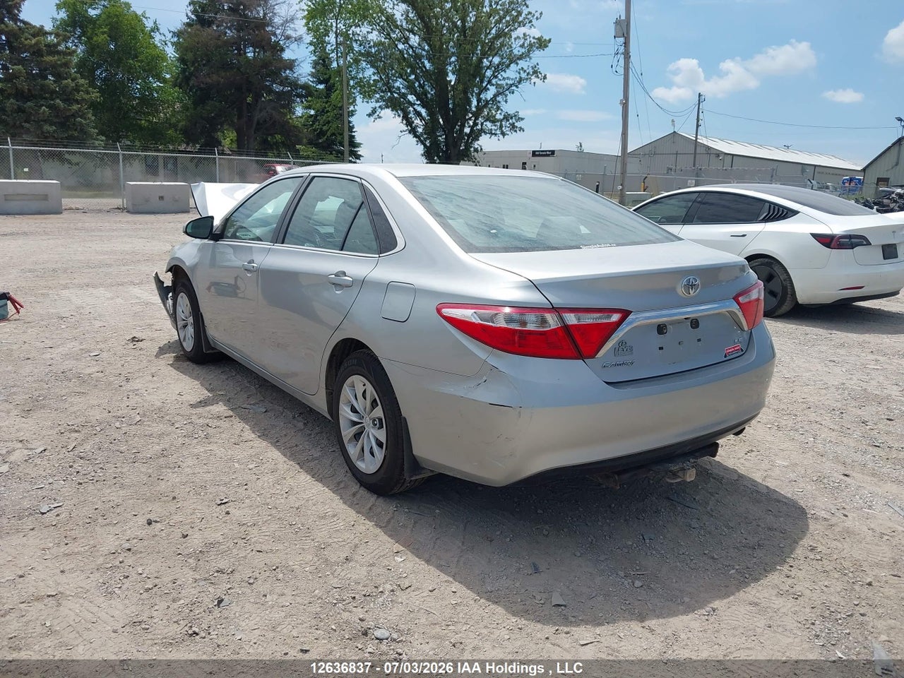 2016 TOYOTA CAMRY LE/XLE/SE/XSE thumbnail 4