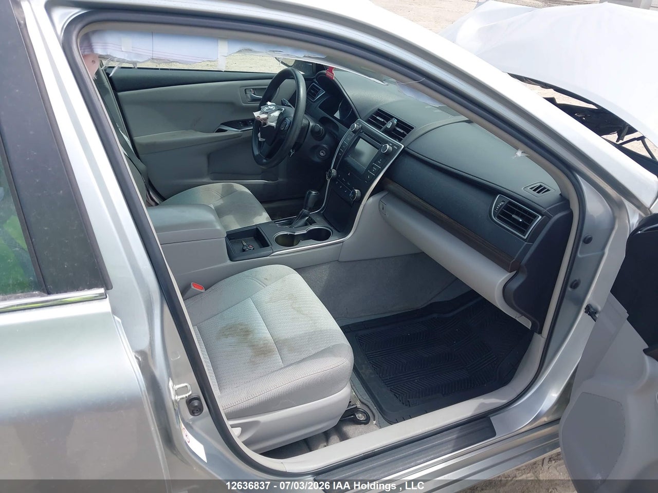 2016 TOYOTA CAMRY LE/XLE/SE/XSE thumbnail 6