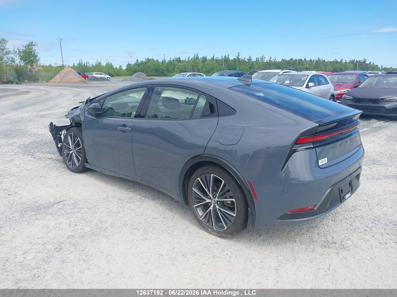 2025 TOYOTA PRIUS LE/XLE/LIMITED/NIGHT SHADE thumbnail 4
