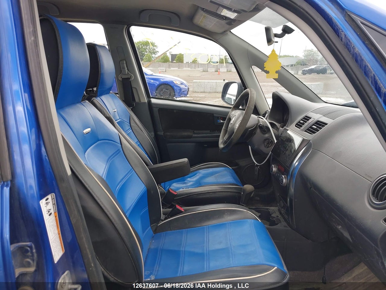 2012 SUZUKI SX4 JLX thumbnail 6