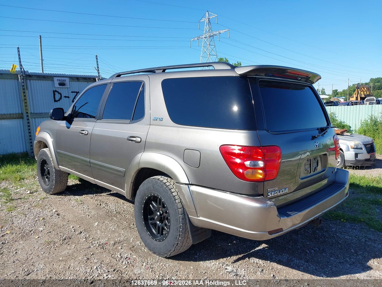 2003 TOYOTA SEQUOIA thumbnail 4
