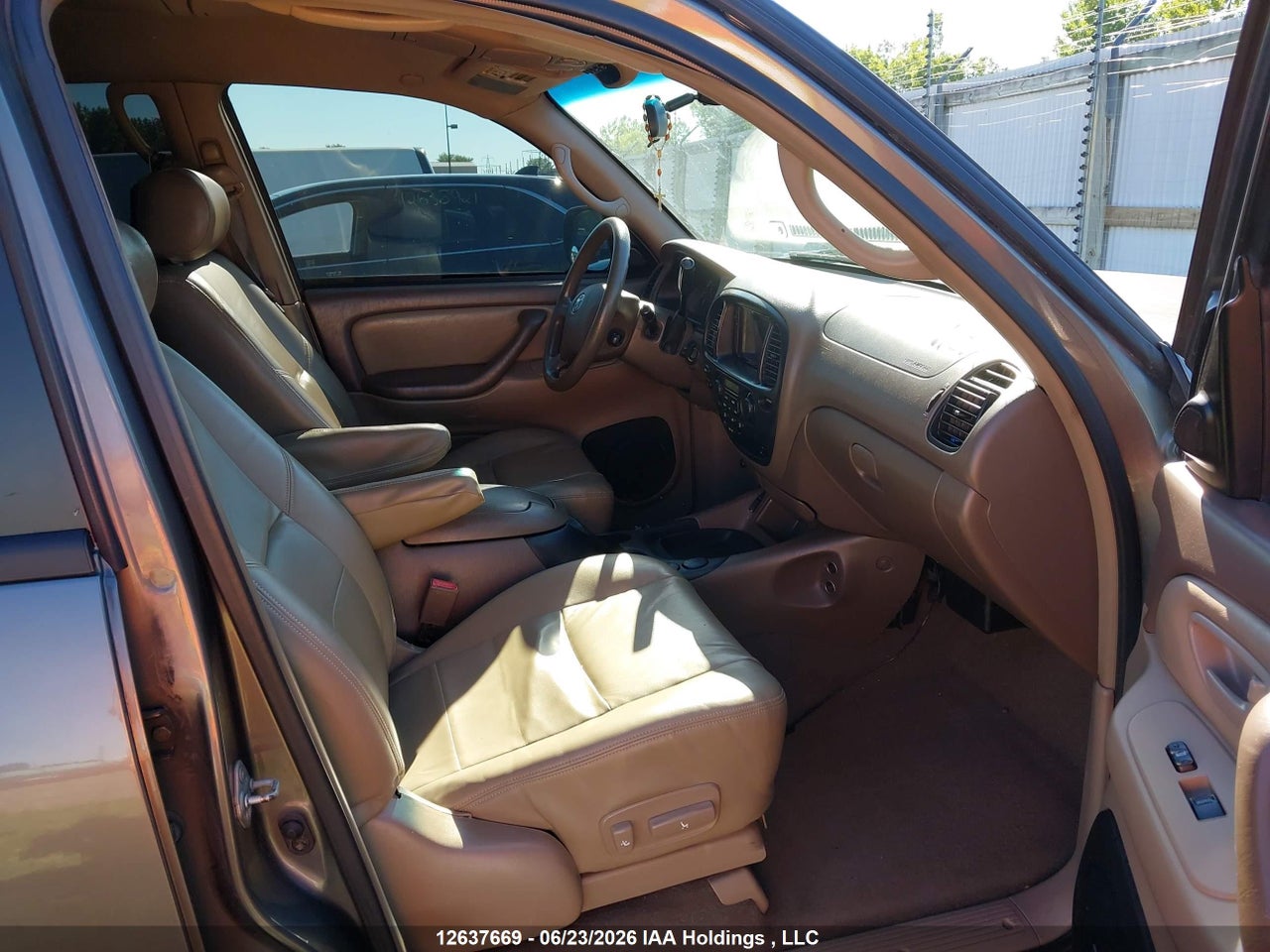 2003 TOYOTA SEQUOIA thumbnail 6